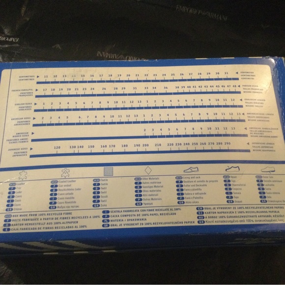 Adidas Americana Silver with Black
Old stock / unworn
Some cracks on cushions - Picture 5 of 5